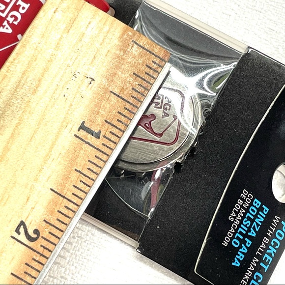 PGA Tour Golf Metallic Pocket Clip With Ball Marker Tango Red New - Picture 13 of 16